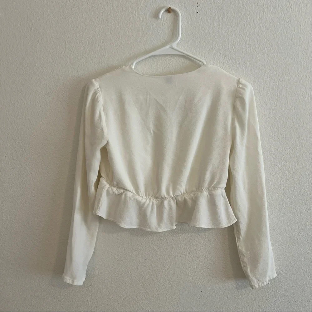 Aritzia Sunday Best Cropped Tie-Front Blouse - Picture 7 of 7